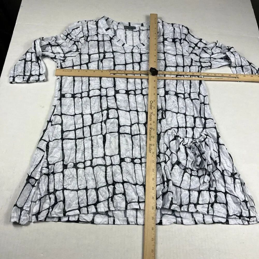Shana Tunic Small Crinkle Textured Abstract Grid Print 3/4 Sleeve Artsy Top - Picture 5 of 10